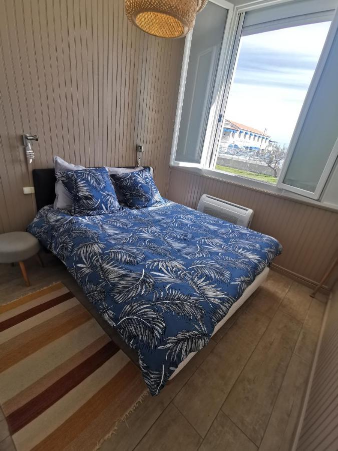 Spacieux Appartement Front De Mer سانت ماري دو لا مير المظهر الخارجي الصورة